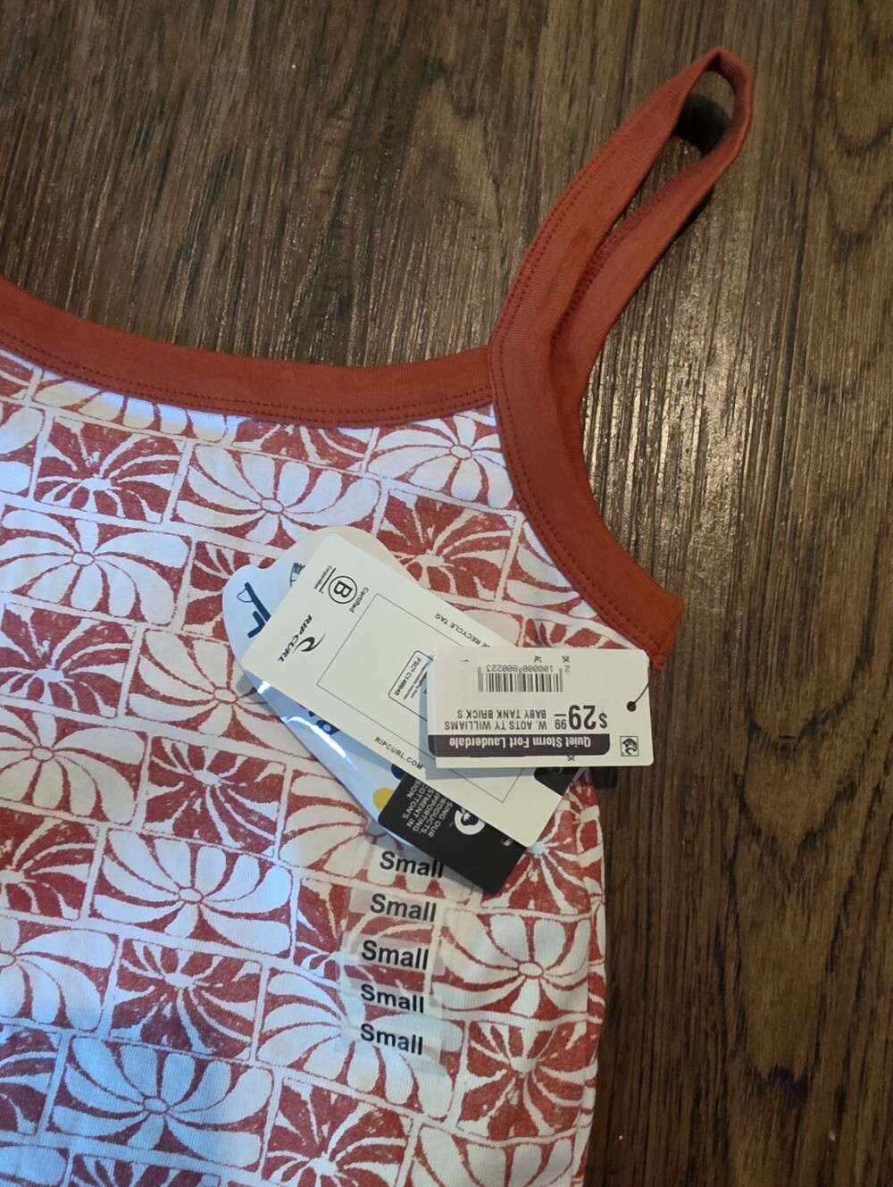 New Ripcurl Tank - Picture 2 of 3